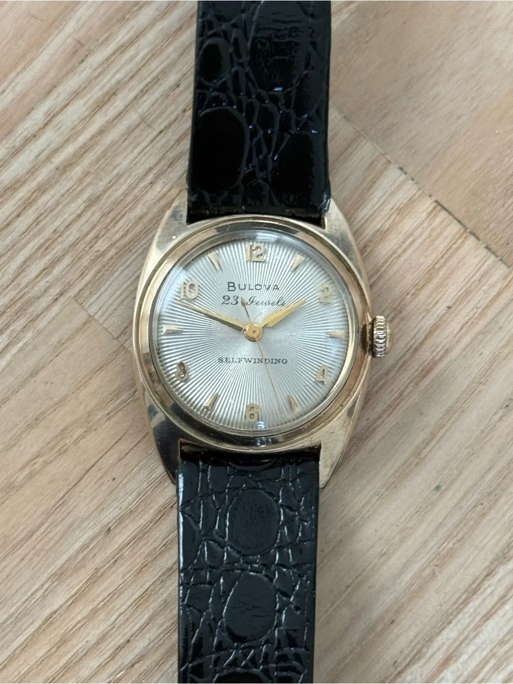 Bulova Rare 1954 23 Jewels Sunburst Dial Self-Winding Watch Gold Case Leather